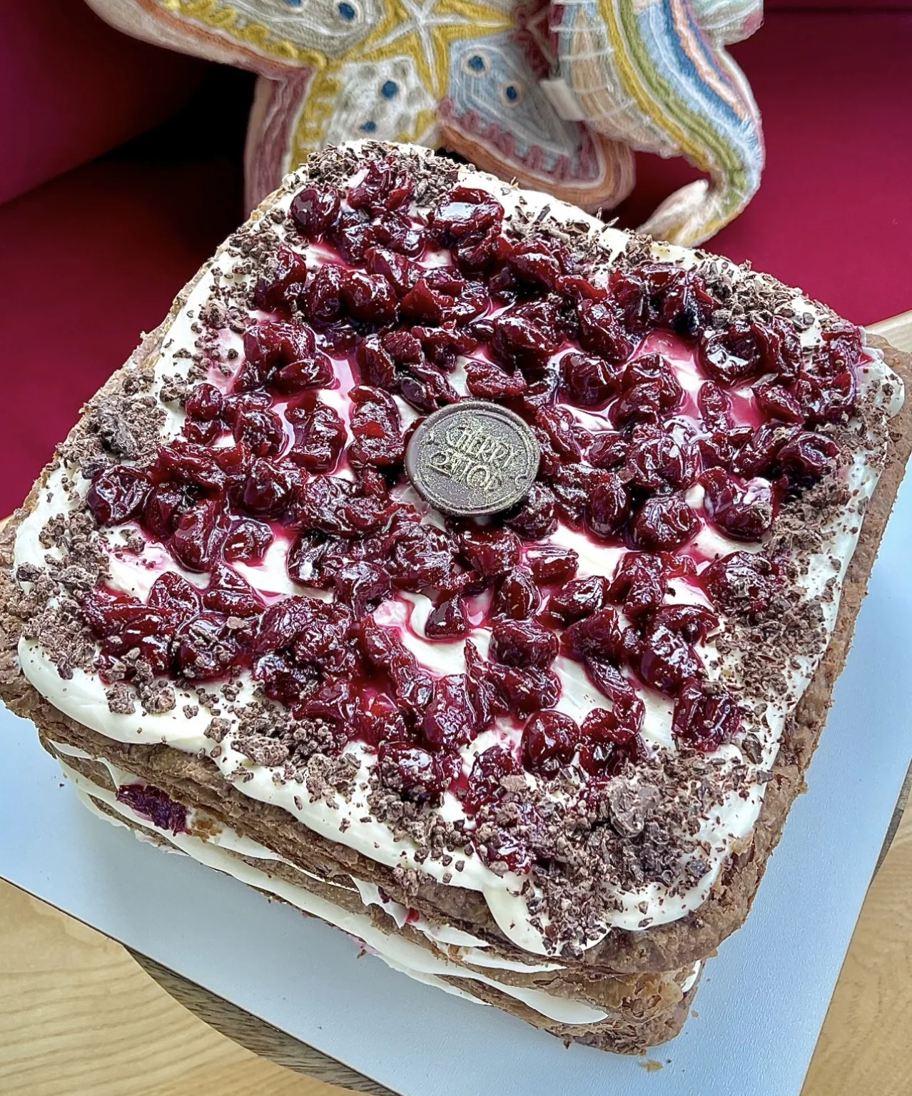 Вишнёвый индивидуальный торт Cherry On Top